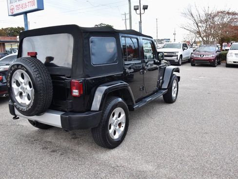 Used 2014 Jeep Wrangler Unlimited Sahara w/ Max Tow Package AWD/4WD image 6
