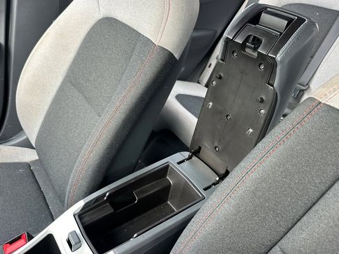 Used 2019 Chevrolet Bolt LT image 32