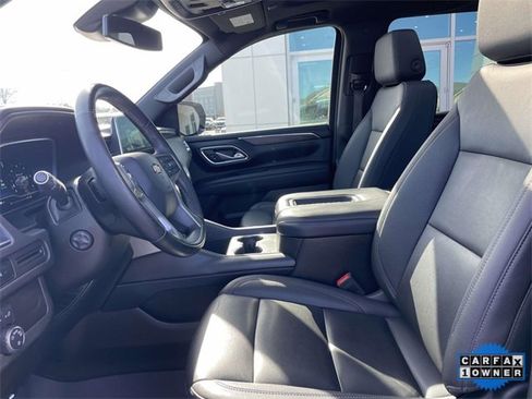 Used 2023 Chevrolet Suburban LT w/ Luxury Package image 16