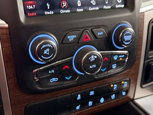 Used 2018 RAM 1500 Laramie w/ Convenience Group image 16