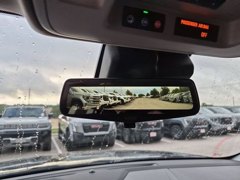 Used 2020 Cadillac Escalade Premium Luxury RWD image 29