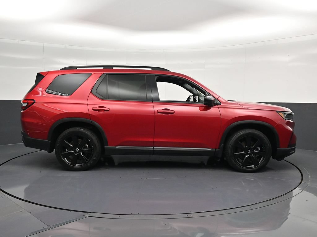 Used 2025 Honda Pilot Black Edition image 4