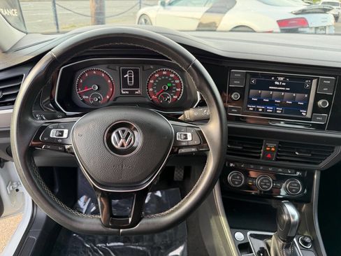 Used 2021 Volkswagen Jetta SE FWD image 27