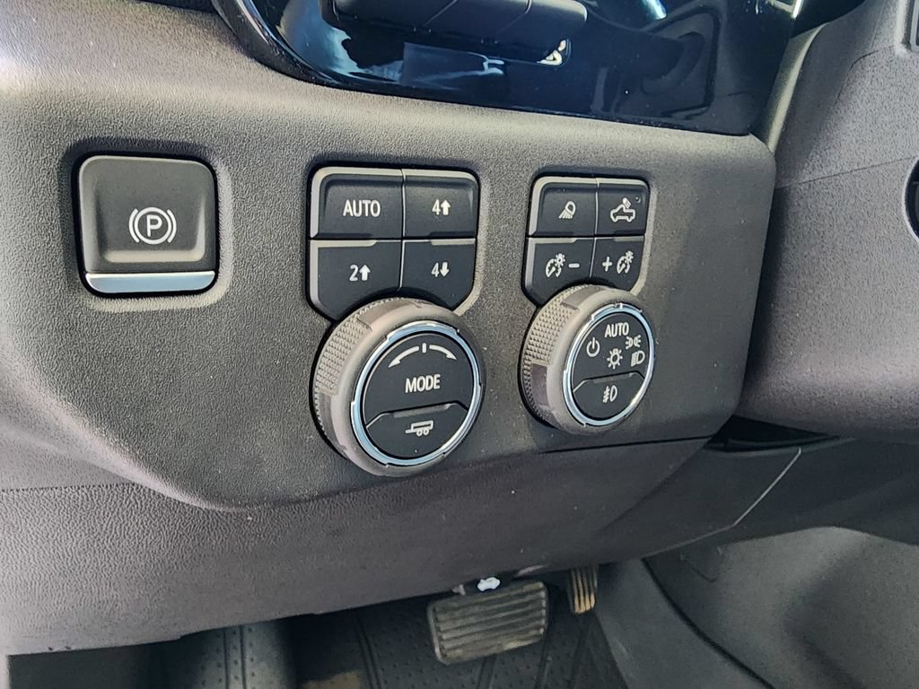 Used 2023 Chevrolet Silverado 1500 ZR2 w/ Technology Package AWD/4WD image 19
