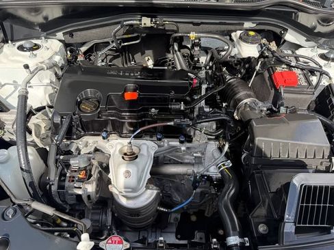 Used 2024 Honda HR-V EX-L image 23