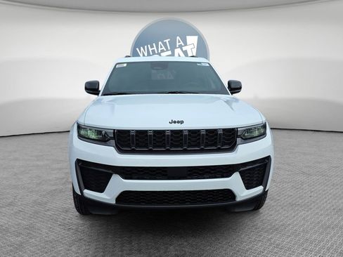 New 2026 Jeep Grand Cherokee L 4WD image 9