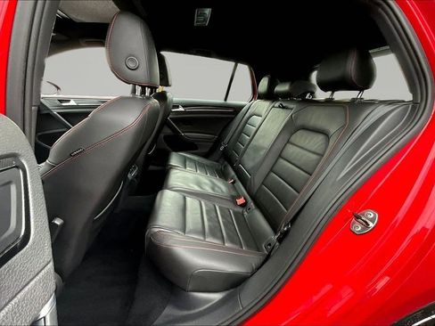 Used 2016 Volkswagen GTI SE image 18