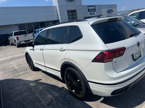 Used 2022 Volkswagen Tiguan SE R-Line FWD image 6