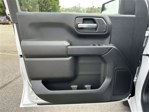 Used 2023 Chevrolet Silverado 1500 Custom image 17