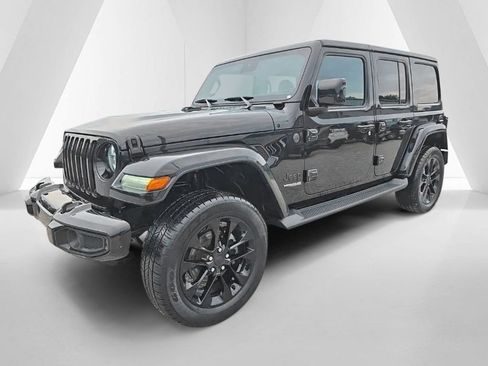 Used 2021 Jeep Wrangler Unlimited Sahara AWD/4WD image 3