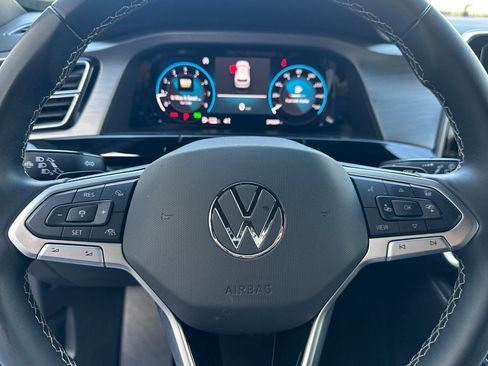 Used 2024 Volkswagen Atlas Cross Sport SE image 35