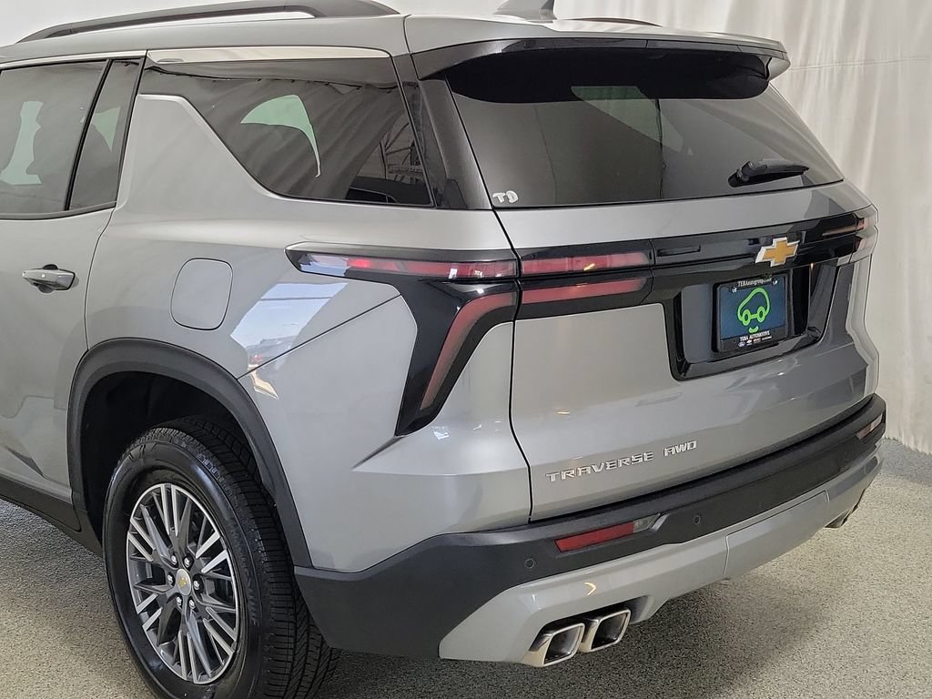 Certified 2026 Chevrolet Traverse LT AWD/4WD image 7