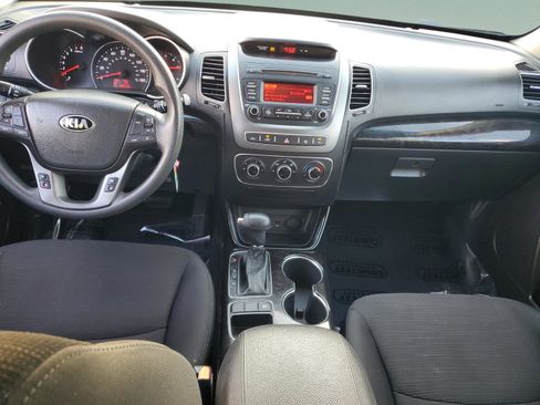 Used 2015 Kia Sorento LX FWD image 11
