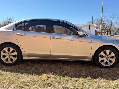 Used 2011 Honda Accord EX image 9