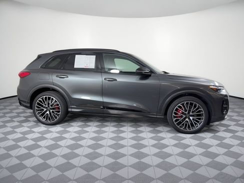 Certified 2025 Audi SQ5 Premium Plus w/ Premium Plus Package AWD/4WD image 8