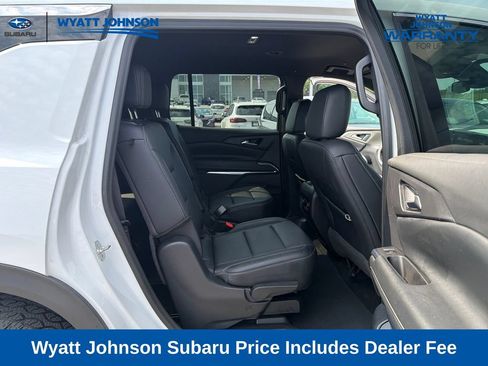 Used 2025 Chevrolet Traverse LT AWD/4WD image 35