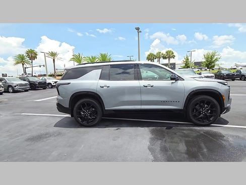 New 2026 Chevrolet Traverse RS w/ LPO, Floor Liner Package AWD/4WD image 18