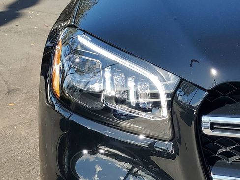 Used 2023 Mercedes-Benz GLS 450 4MATIC image 7