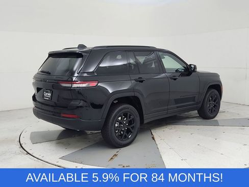 New 2025 Jeep Grand Cherokee Altitude image 8