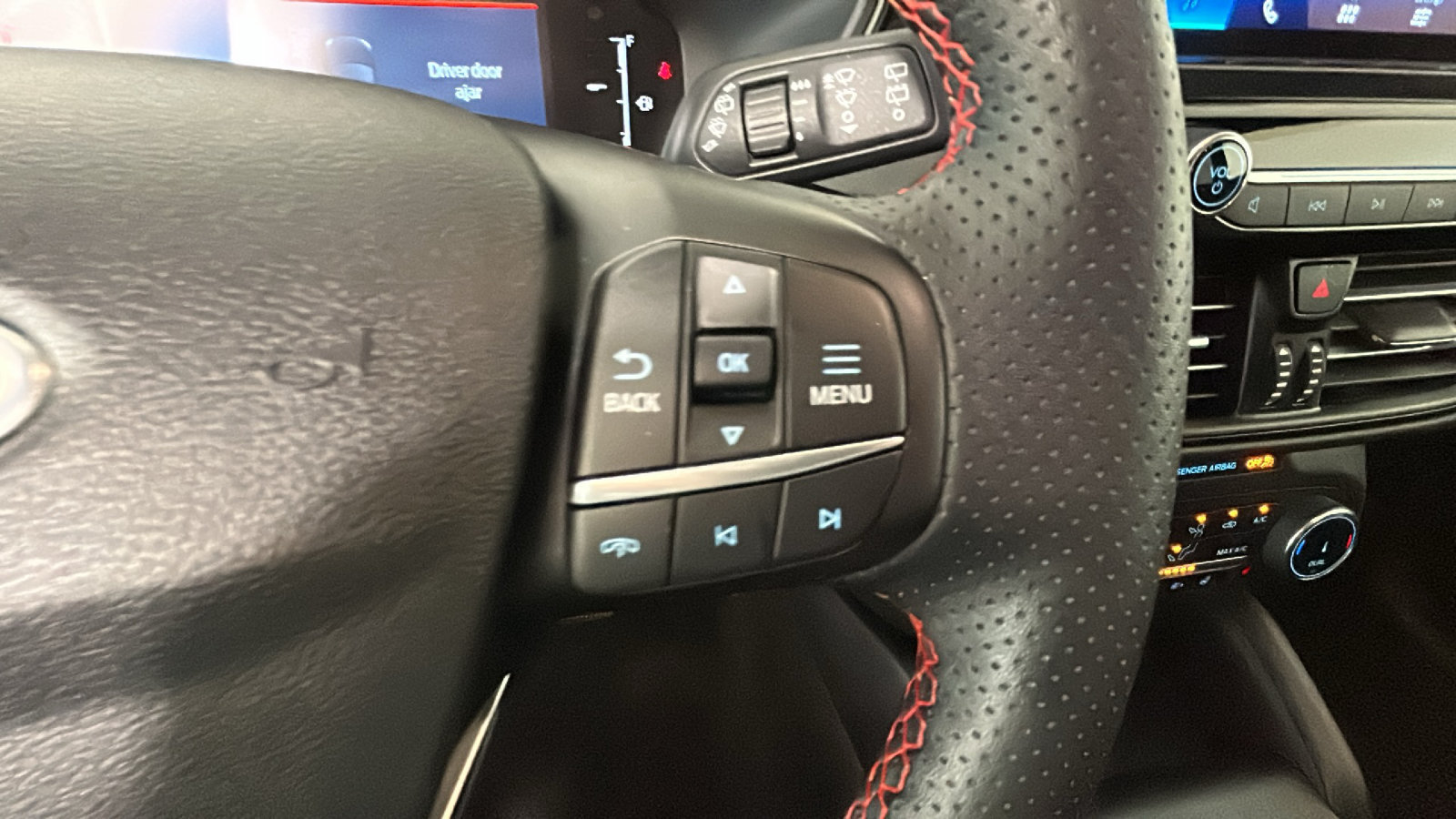 Used 2025 Ford Escape ST-Line Select AWD/4WD image 20
