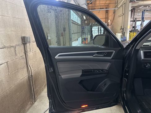 Used 2021 Volkswagen Atlas SE FWD image 14