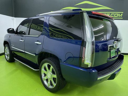 Used 2012 Cadillac Escalade Luxury image 7