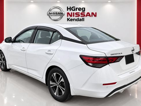 Used 2021 Nissan Sentra SV FWD image 2