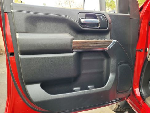 Used 2021 Chevrolet Silverado 2500 LT w/ Convenience Package image 25