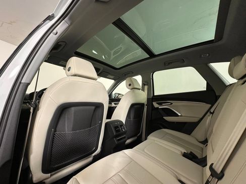 Used 2025 Audi Q5 Premium AWD/4WD image 18