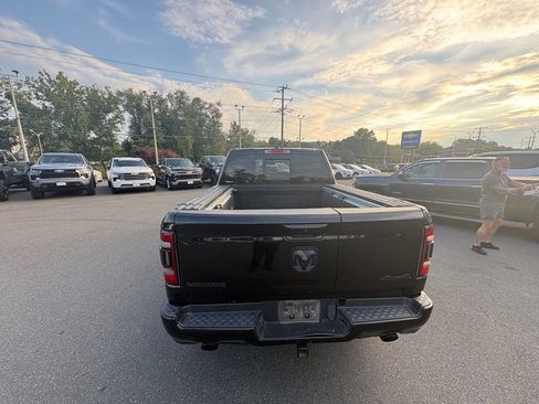 Used 2020 RAM 1500 Laramie AWD/4WD image 8