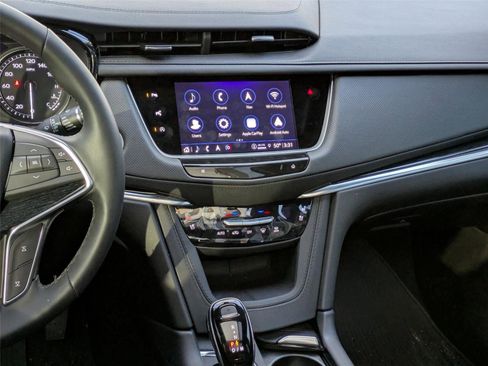 New 2025 Cadillac XT5 Premium Luxury w/ Technology Package FWD image 18