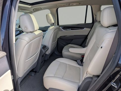 Used 2021 Cadillac XT6 Premium Luxury FWD image 15