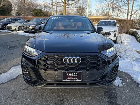Certified 2025 Audi Q5 2.0T Premium w/ Convenience Plus Package image 2