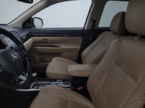Used 2018 Mitsubishi Outlander GT image 17