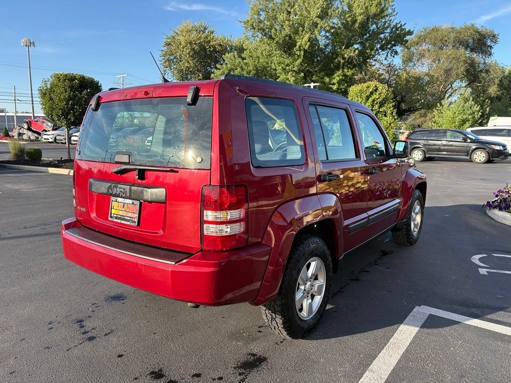 Used 2012 Jeep Liberty Sport AWD/4WD image 5