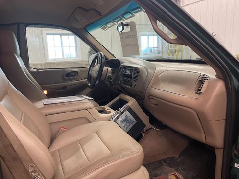 Used 1999 Ford F150 XLT image 19