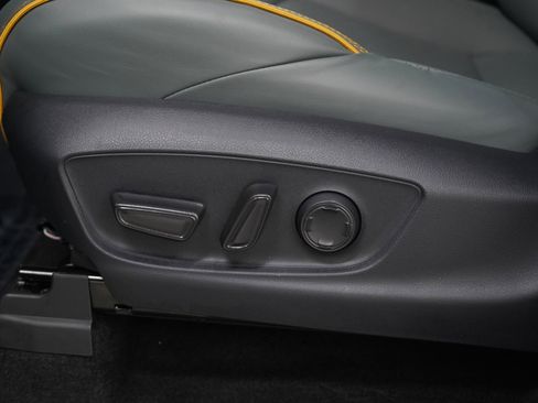 Used 2025 Toyota Tacoma Trailhunter image 28