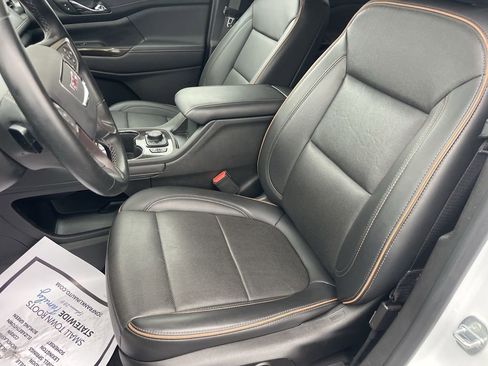 Used 2023 GMC Acadia AT4 image 17