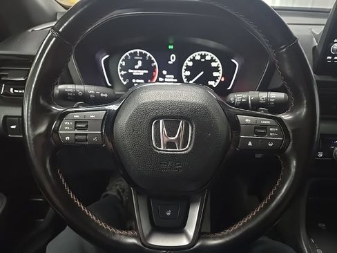 Used 2024 Honda Pilot TrailSport image 19