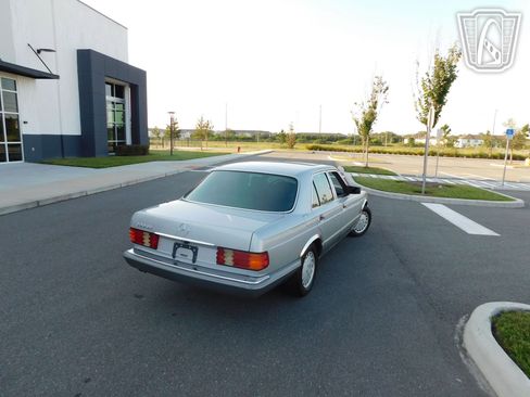 Used 1990 Mercedes-Benz 300 SE image 14