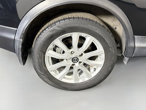 Used 2021 Nissan Rogue Sport S image 32