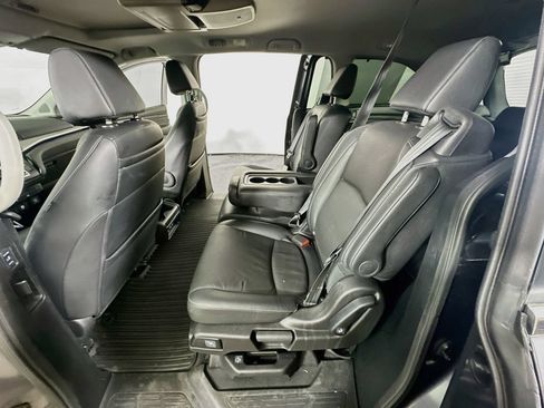 Used 2022 Honda Odyssey Touring image 17
