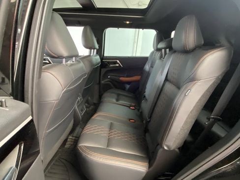 Used 2022 Mitsubishi Outlander SEL AWD/4WD image 22