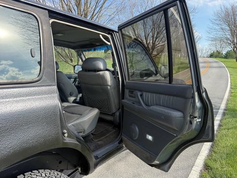Used 1996 Toyota Land Cruiser image 42
