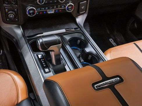 Used 2021 Ford F150 Platinum w/ FX4 Off-Road Package image 19