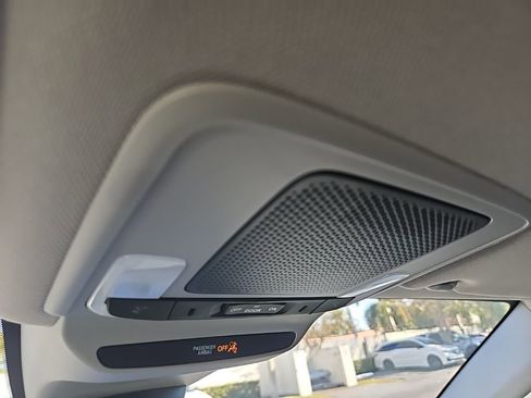 Used 2023 Honda HR-V LX image 18