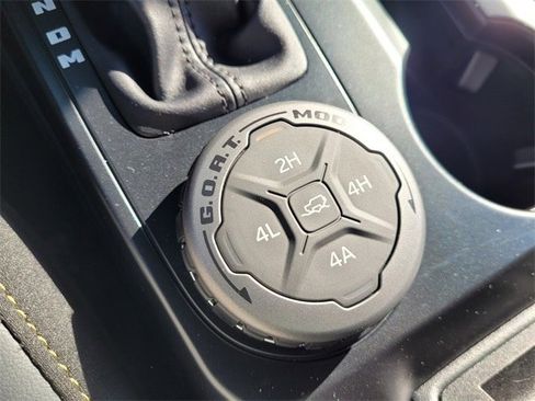 New 2025 Ford Bronco Badlands w/ Sasquatch Package image 25