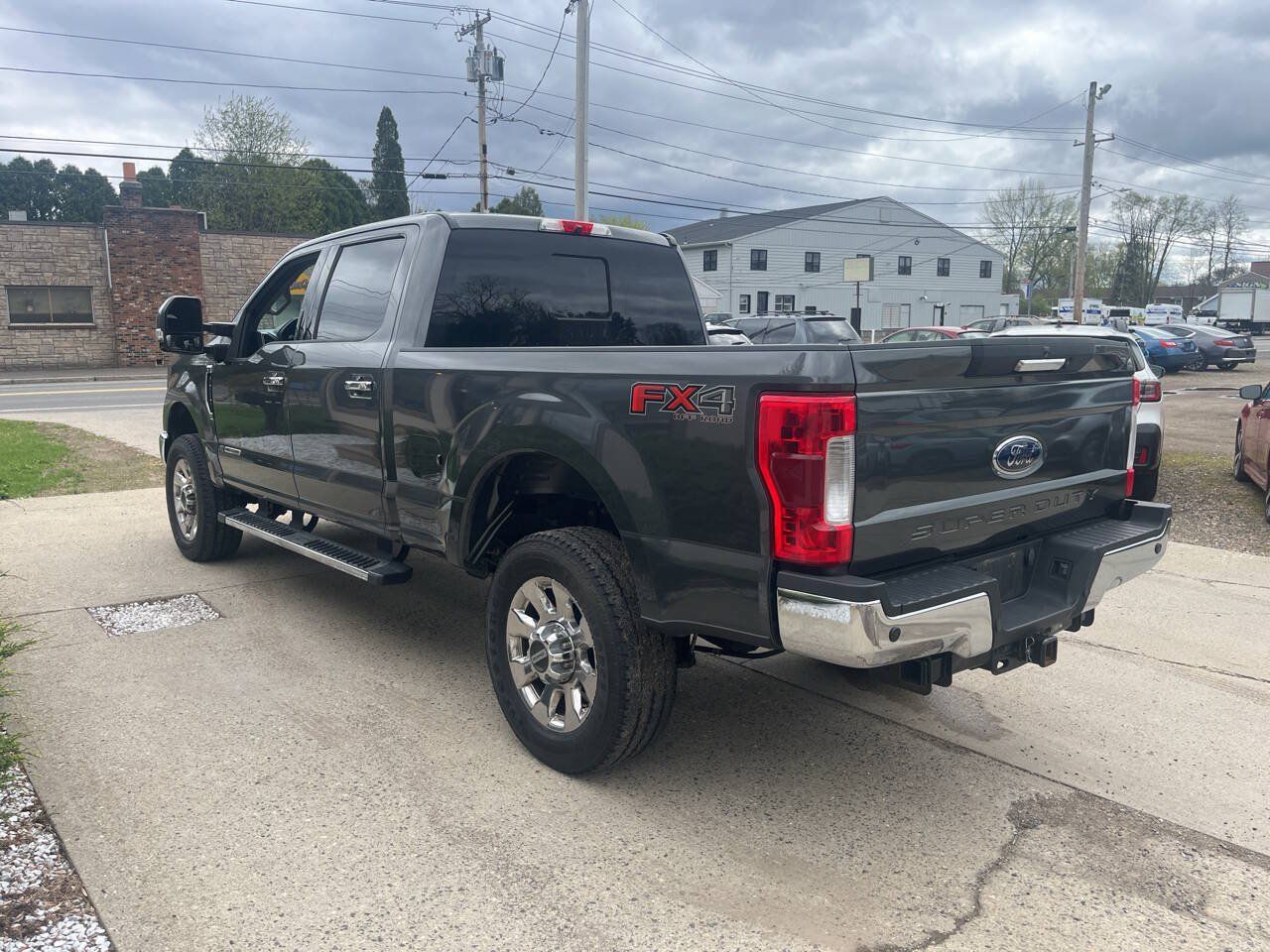 Used 2019 Ford F350 XLT w/ XLT Premium Package AWD/4WD image 3