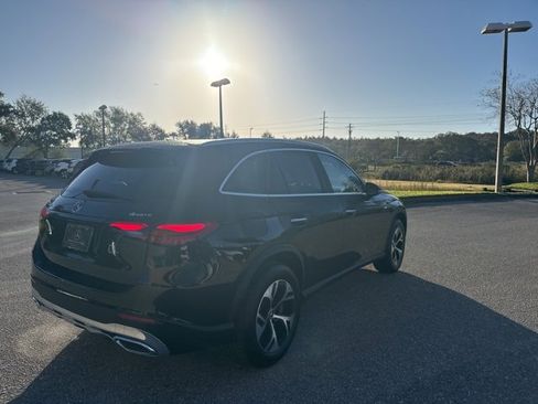 Used 2025 Mercedes-Benz GLC 350e 4MATIC image 5