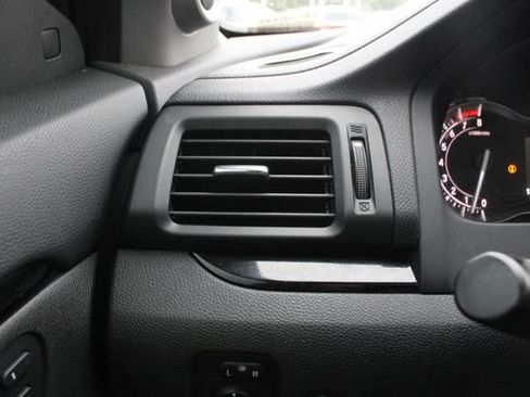 Used 2016 Honda Pilot Elite image 9